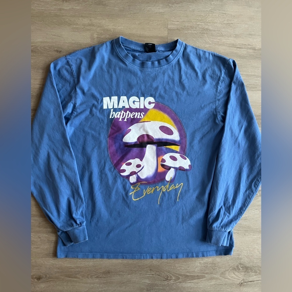 Uo Urban Outfitters Mushroom Magic Long Sleeve T-Shirt Tee S